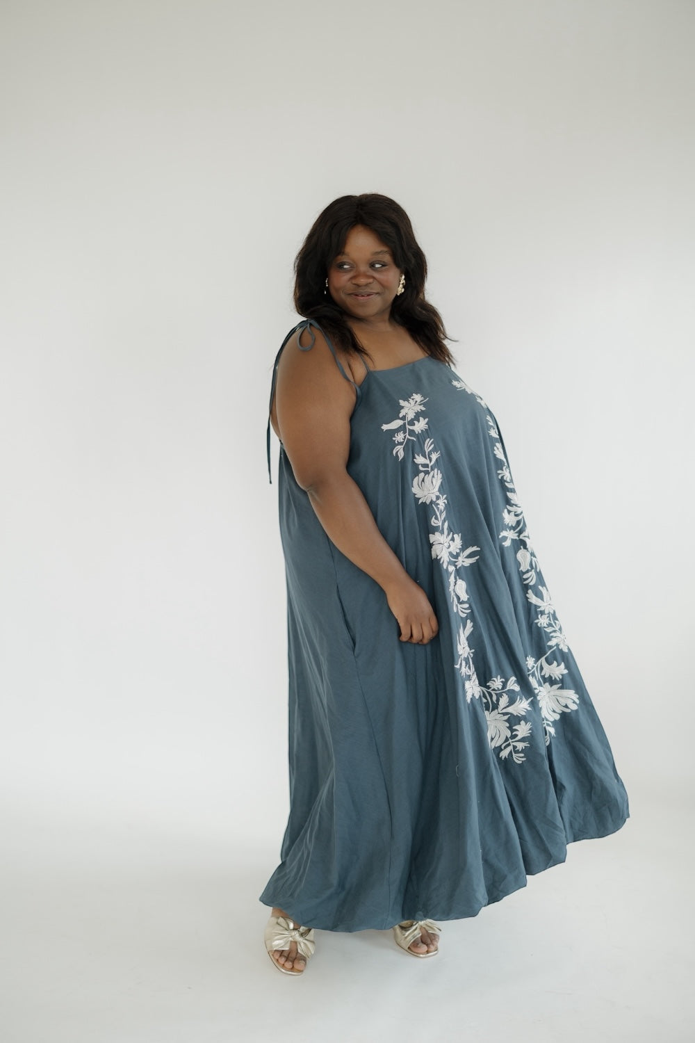 Emilie Embroidered Bubble Hem Maxi Dress (S-3XL)