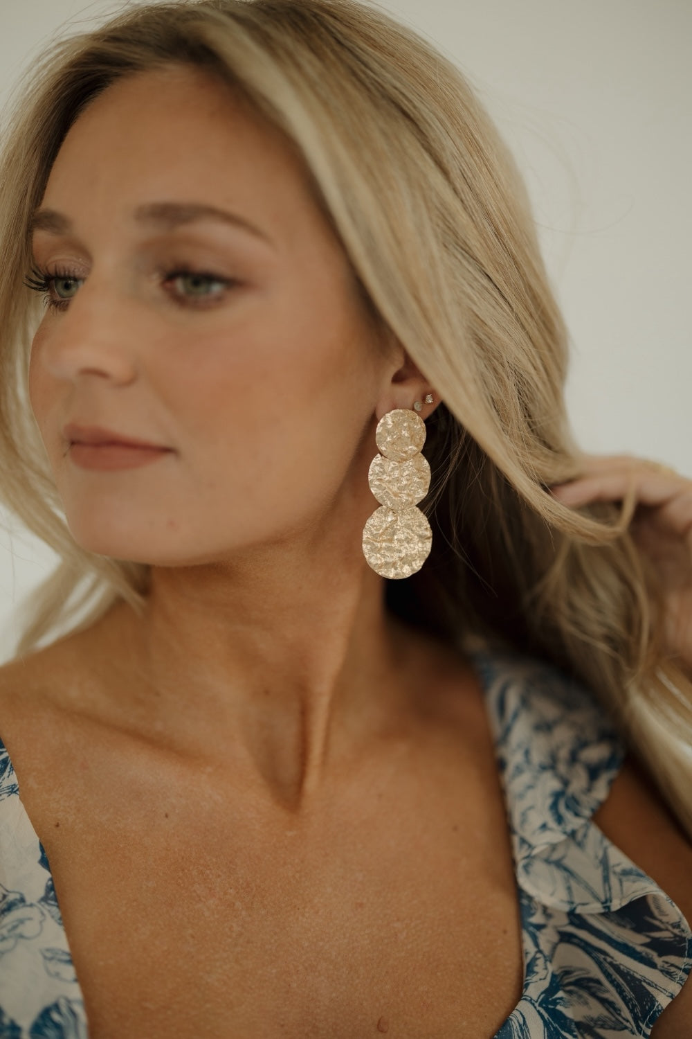 Hammered Disk Linear Earrings