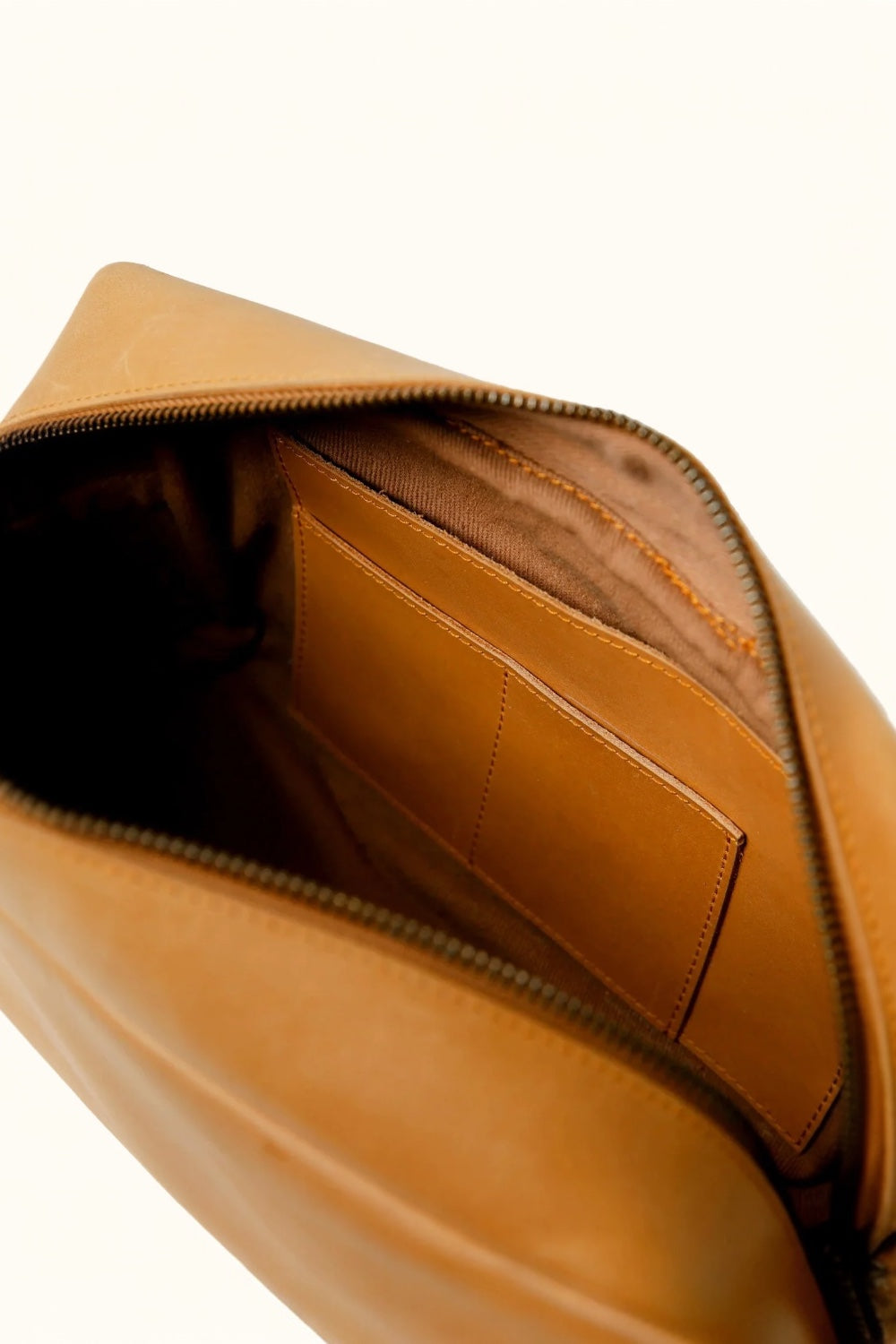 Avery Dopp Kit in Chocolate Brown