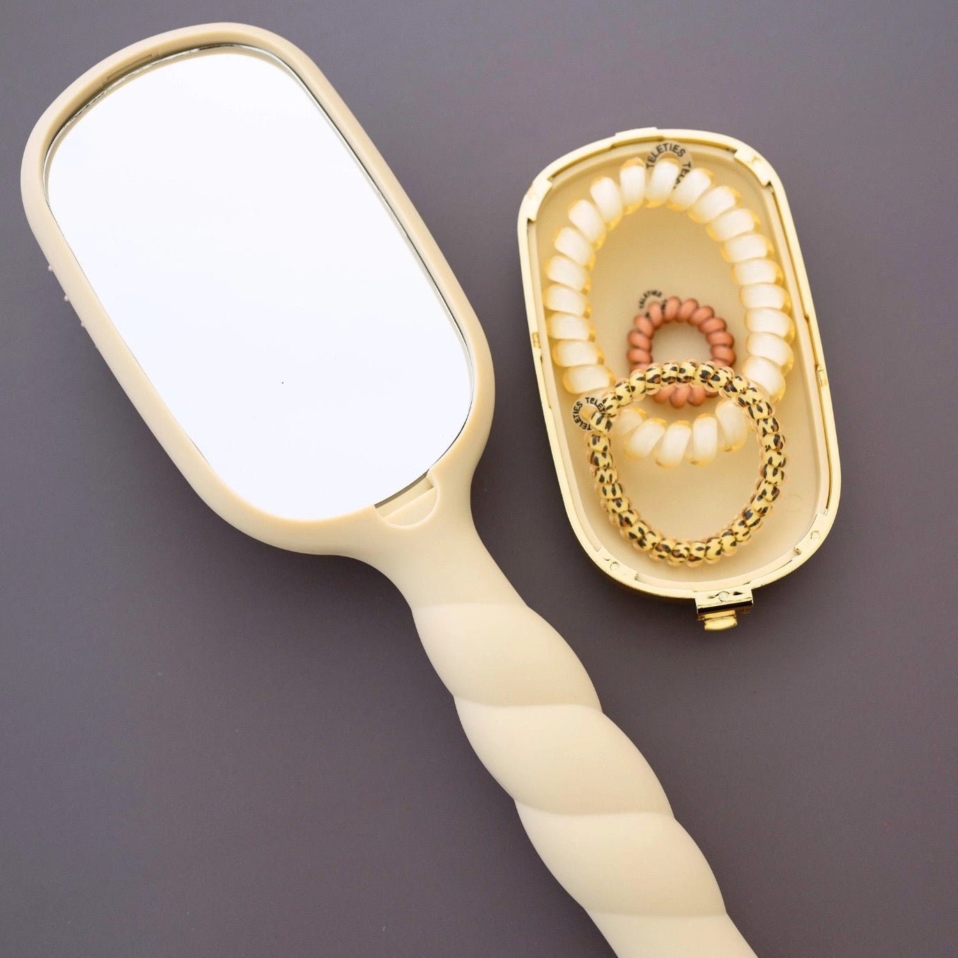 The Detangler Brush for Medium Hair - Tan by Teleties