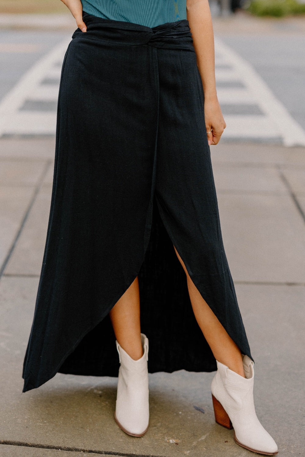 Brittany Black Linen Skirt