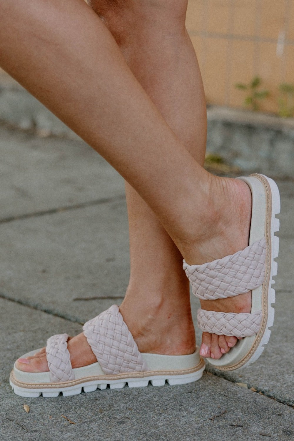 Denice in Light Rose Leather