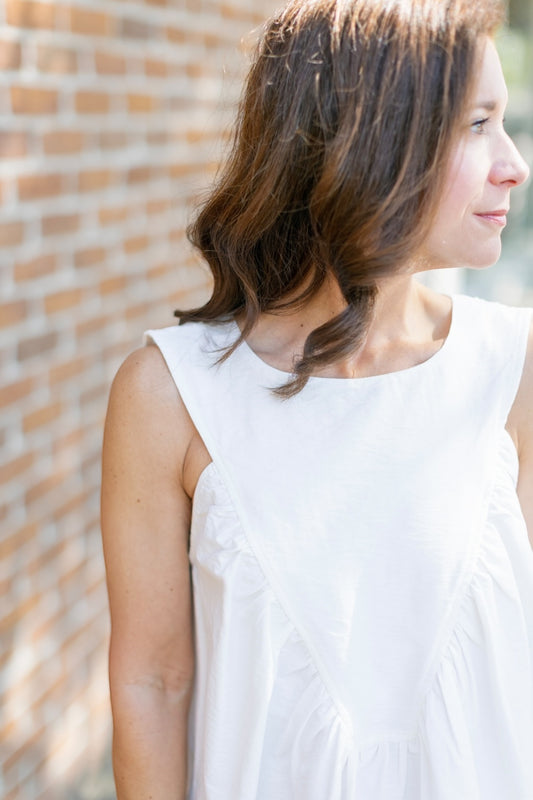 Wendy Round Neck Ruching Sleeveless Top