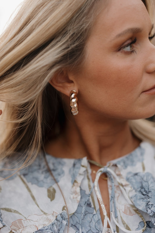 Twisted C Hoops