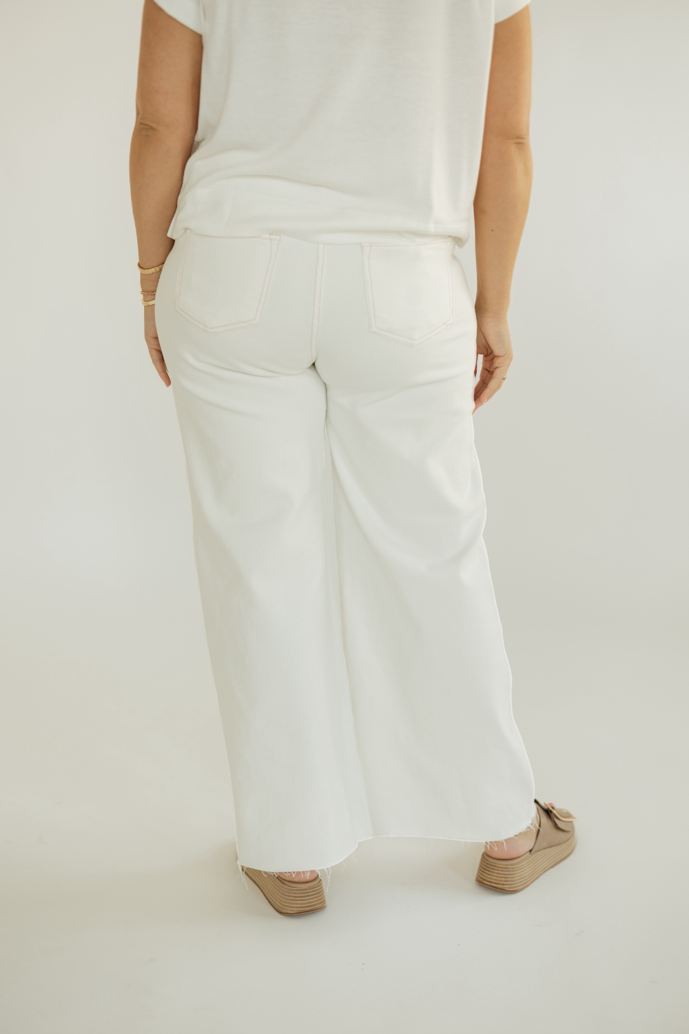 Cream Mid Rise Wide Leg Jeans (0-22)