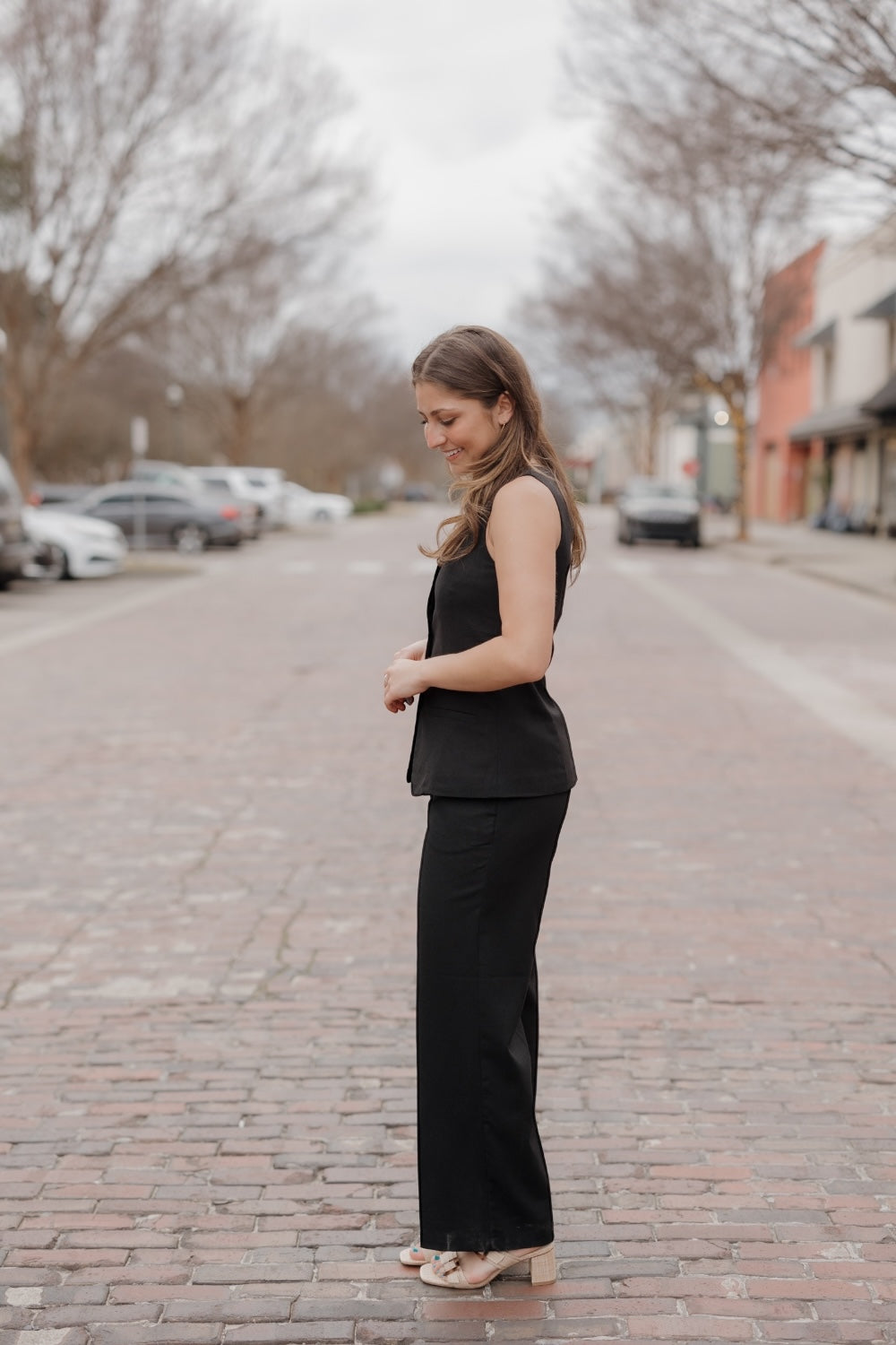 Black Sleeveless Linen Vest