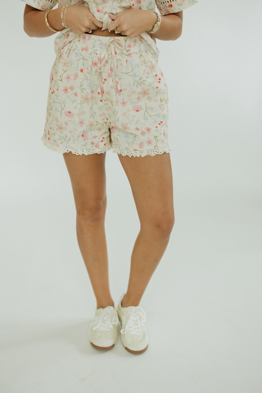 Jessie Scallop Trim Floral Shorts