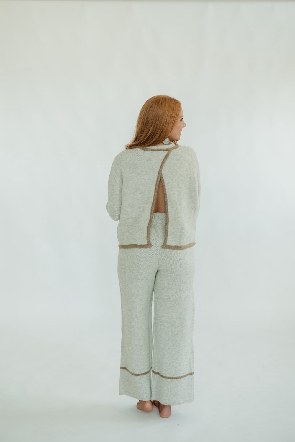 Grey/Brown Color Contrast Open Back Sweater