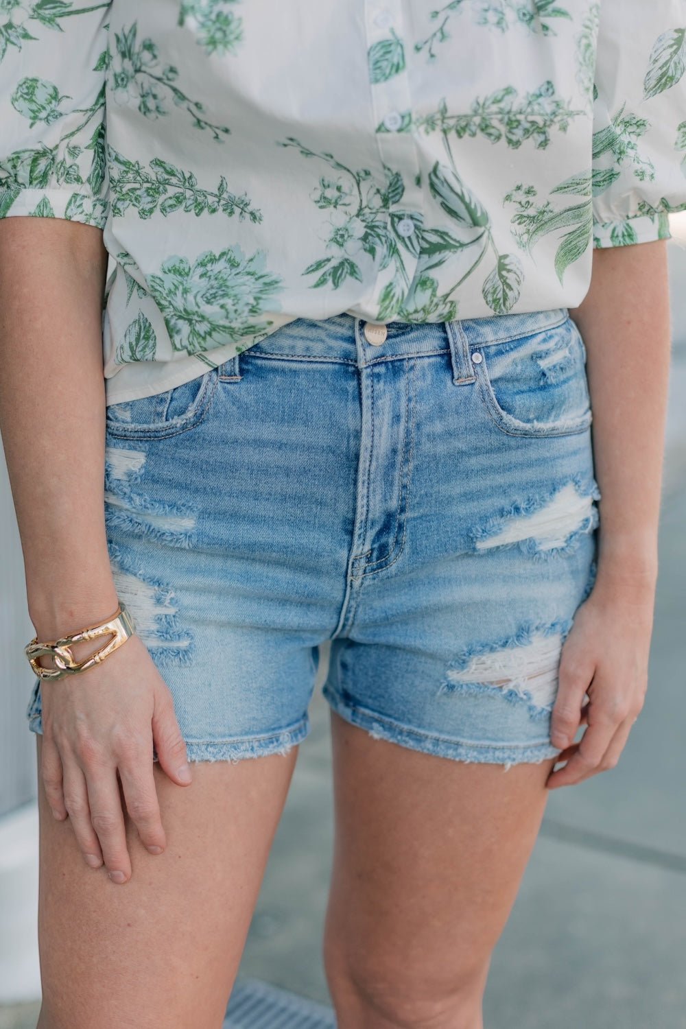 Light Wash High Rise Side Slit Denim Shorts (S-3XL)
