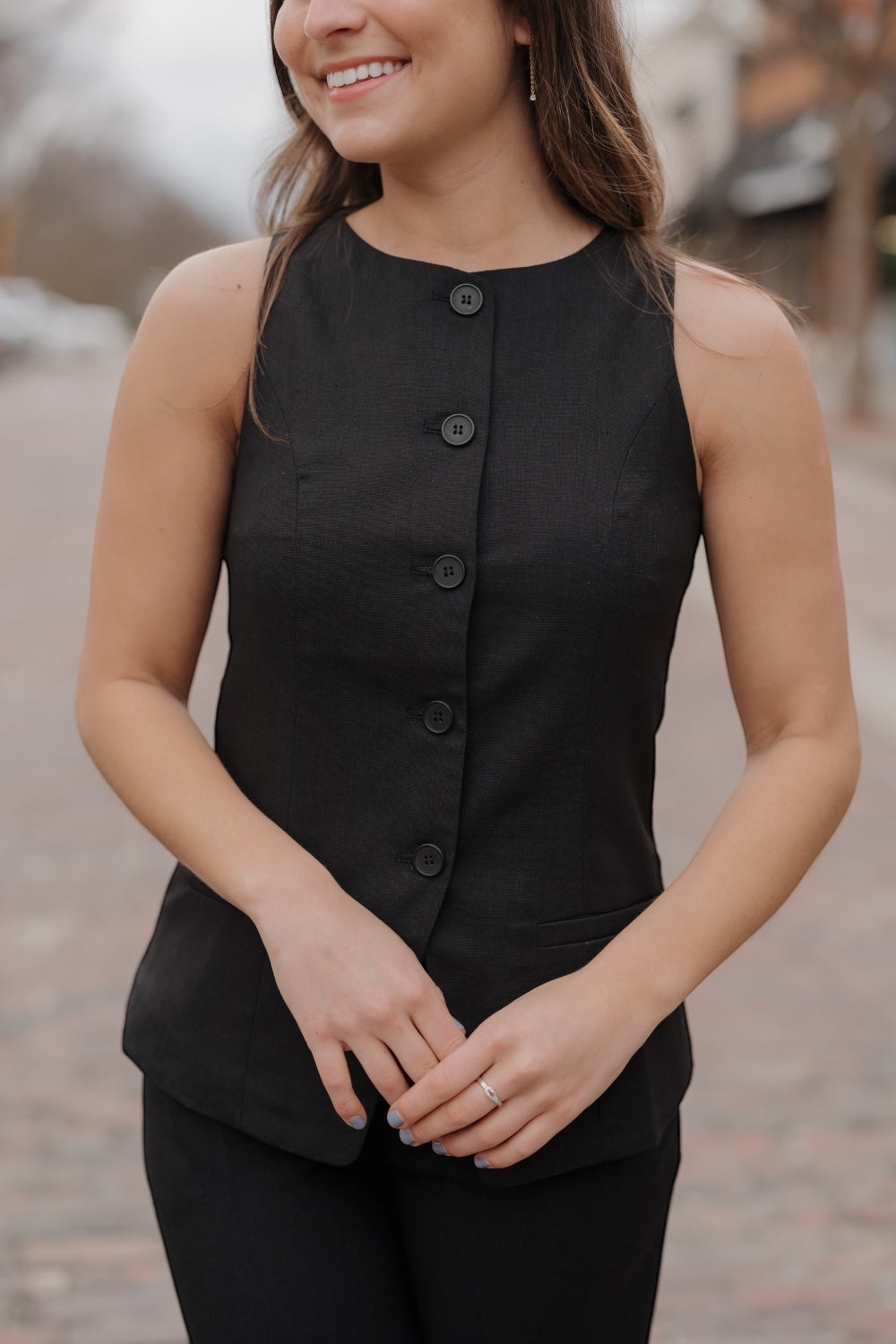Black Sleeveless Linen Vest