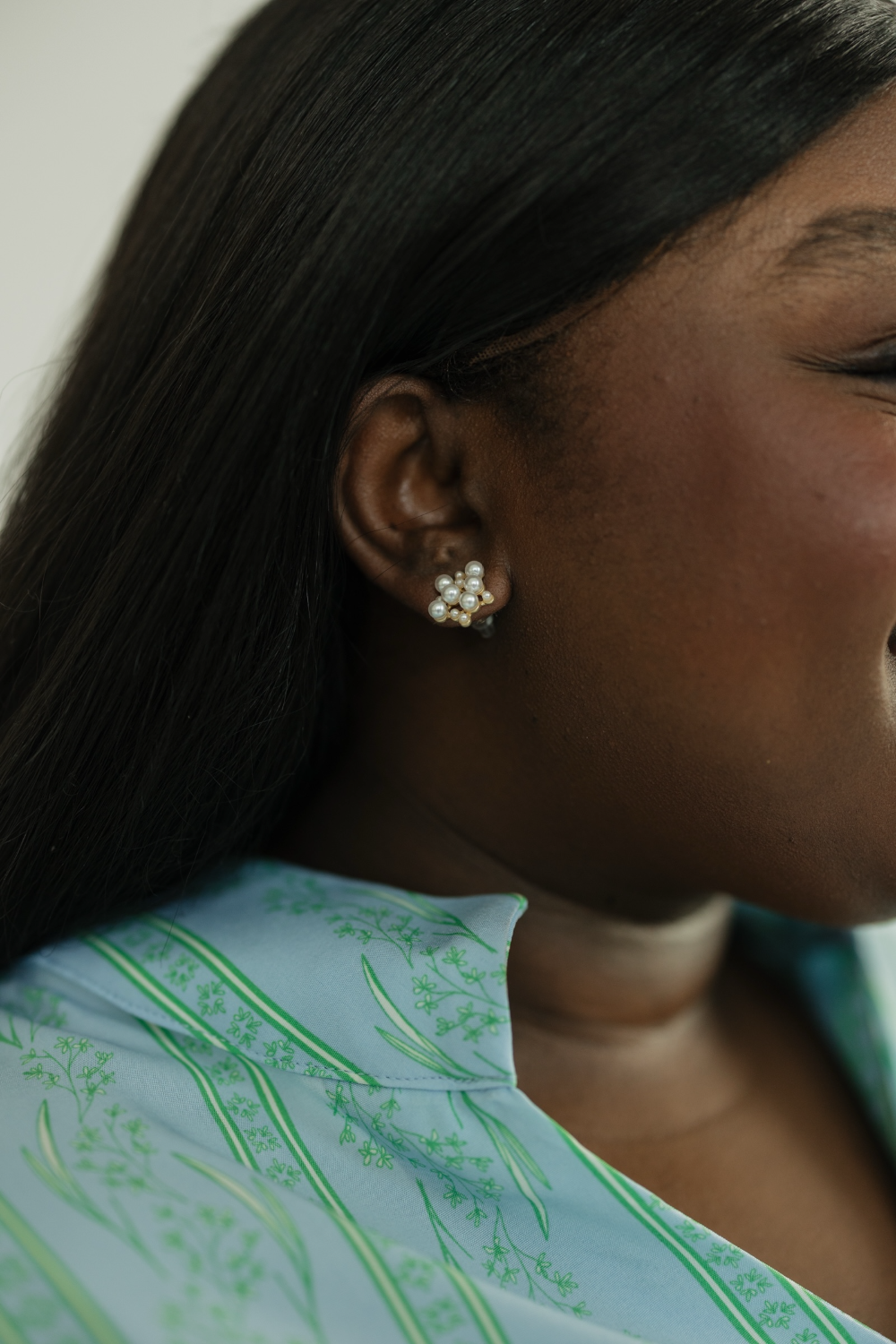 Laura Pearl Earrings