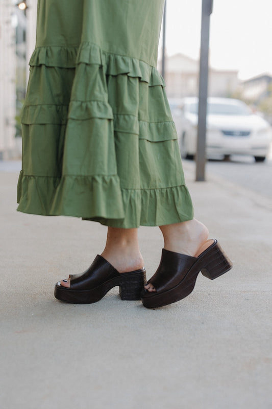 Helia in Brown Embossed Croco by Chocolat Blu