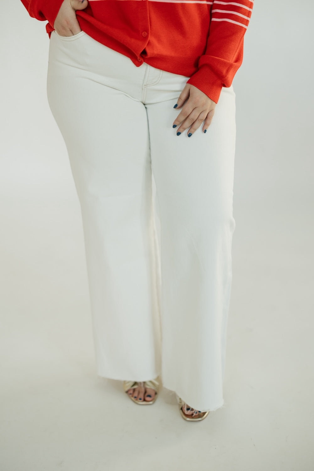 Cream Mid Rise Wide Leg Jeans (0-22)