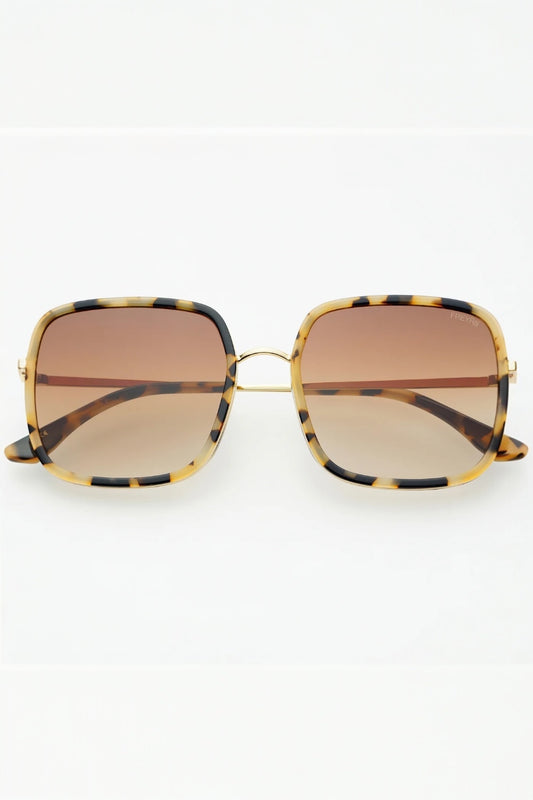 Cosmo in Milky Tortoise by Freyrs