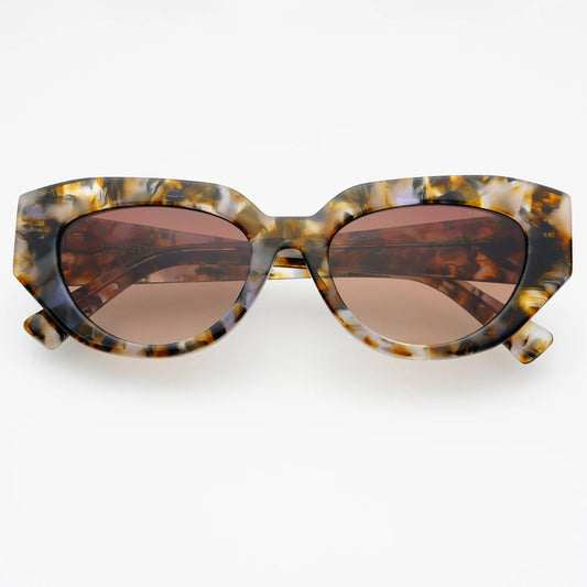 Frankie in Brown Pearl by Freyrs