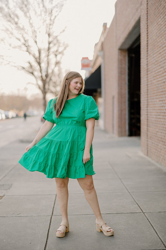 Hollie Tiered Tie Back Dress in Kelly Green (S-3XL)