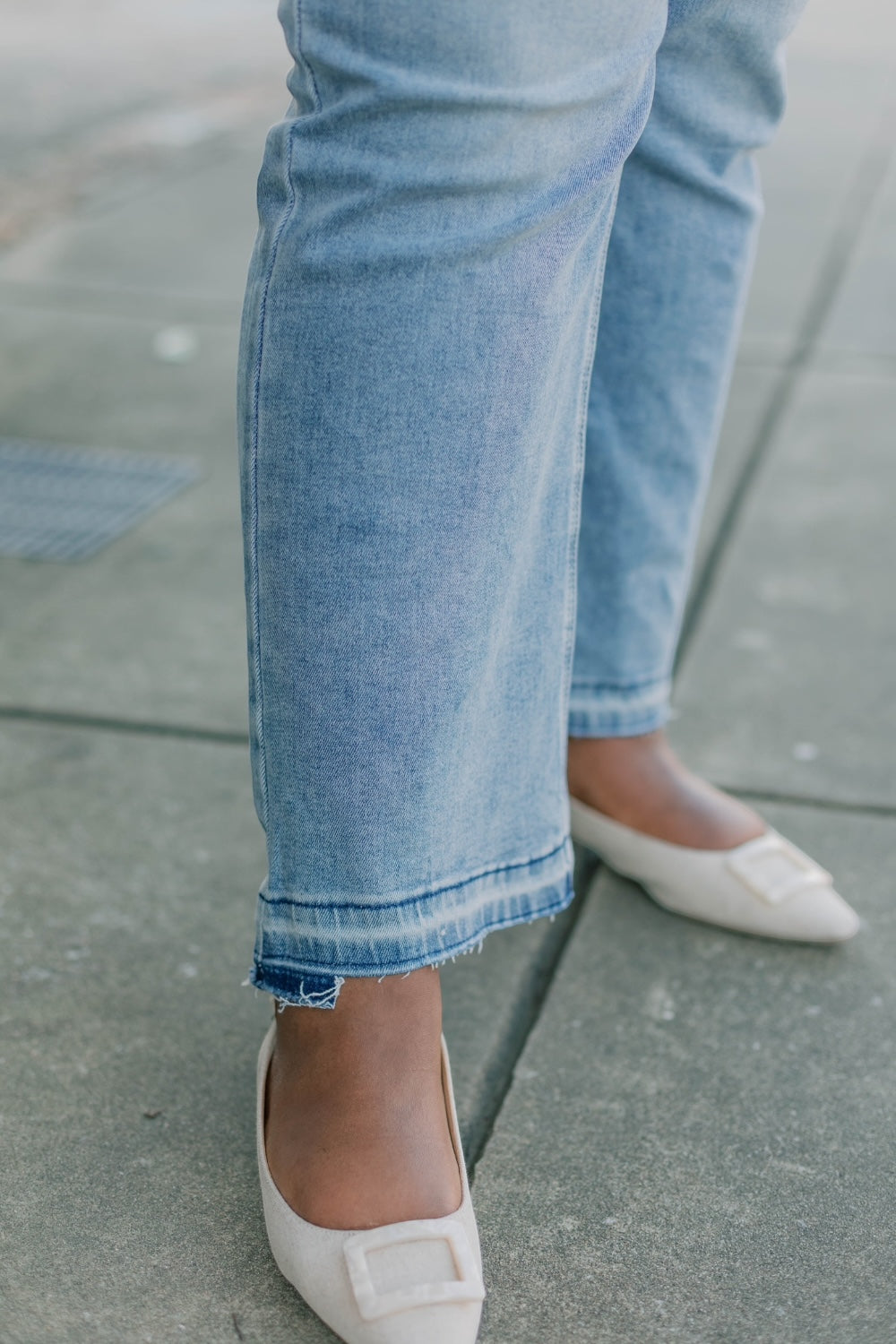 Light Wash Mid-Rise Straight Leg Jean (0-22)
