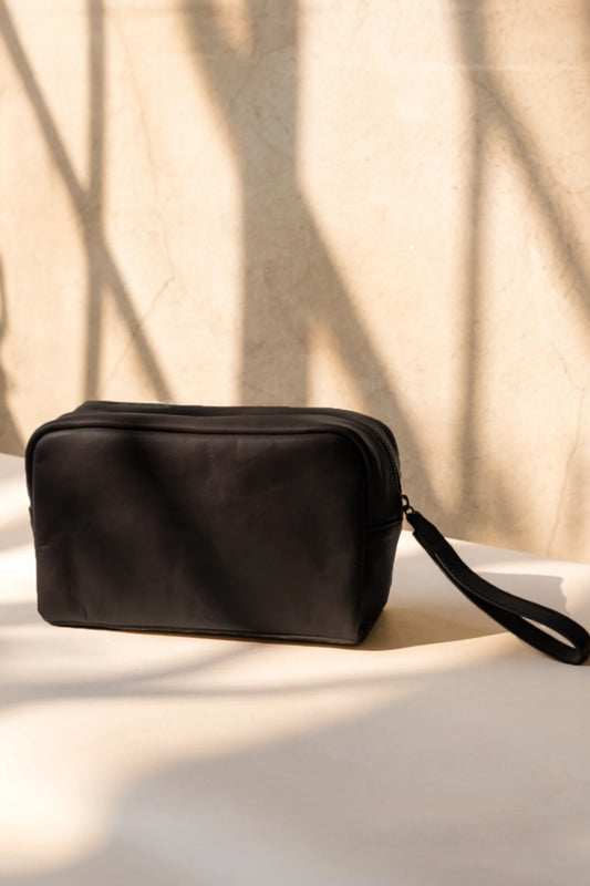 Avery Dopp Kit in Black