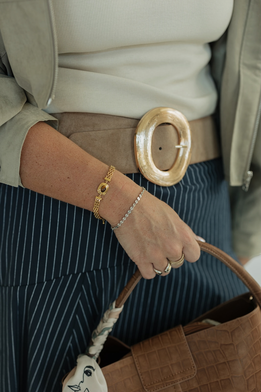 Tiger's Eye Gold Button Bracelet