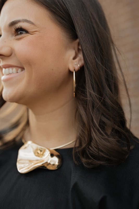 Salem Hoop Earrings in Shiny Gold